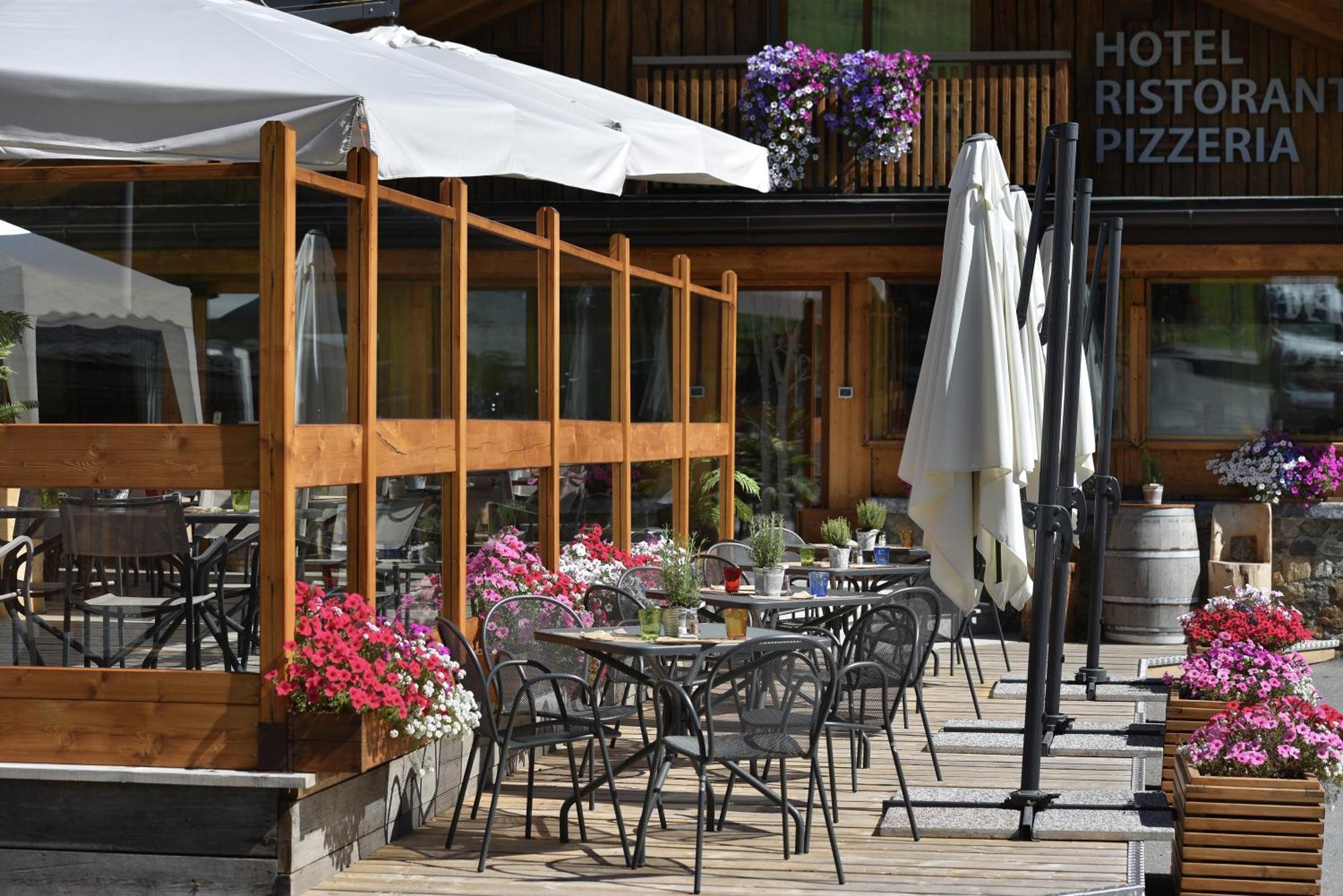 Hotel Galli'S - Centro Livigno Ngoại thất bức ảnh